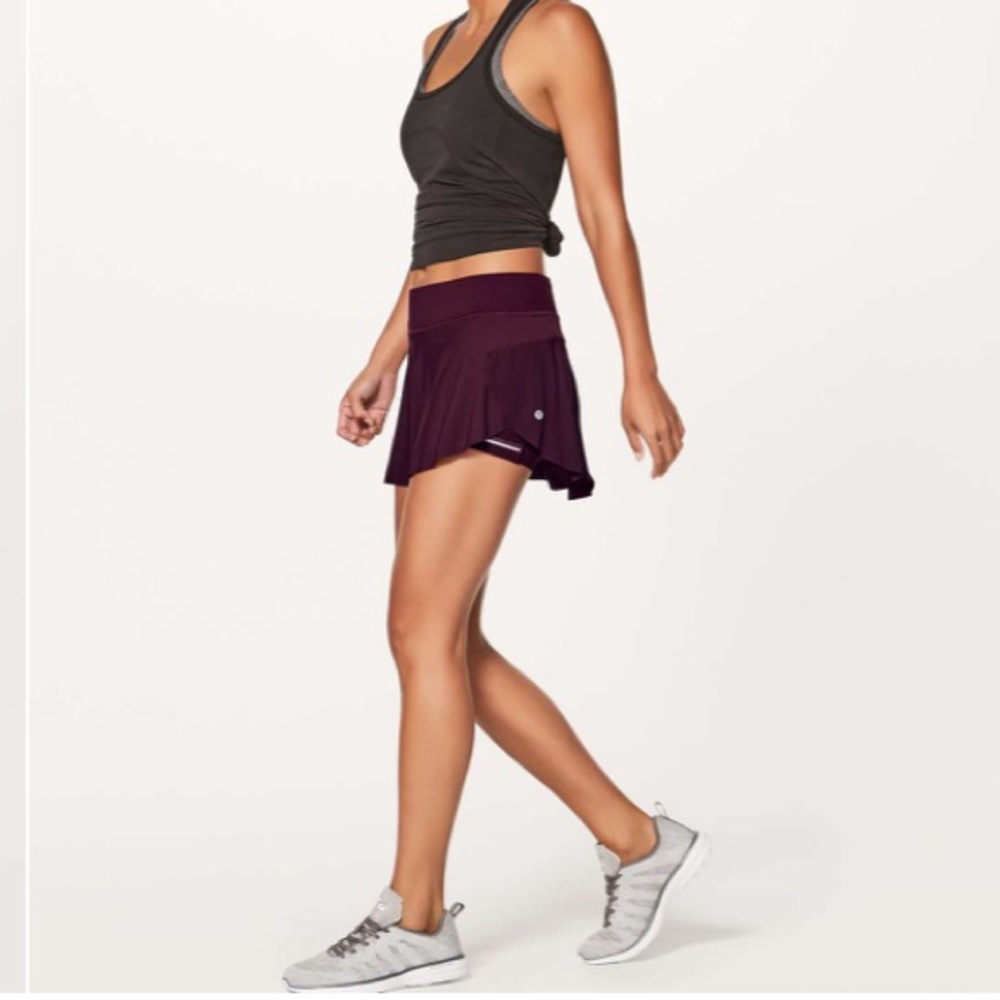 Lululemon Quick Pace Skirt (13") Size 4
